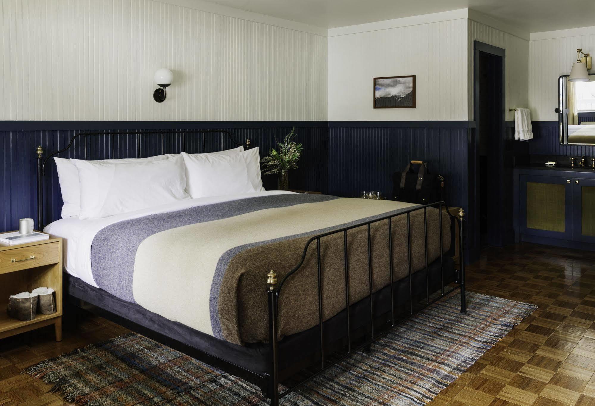 Anvil Hotel Джексон Экстерьер фото